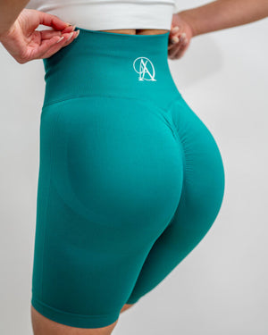 Къс оформящ клин в зелен цвят