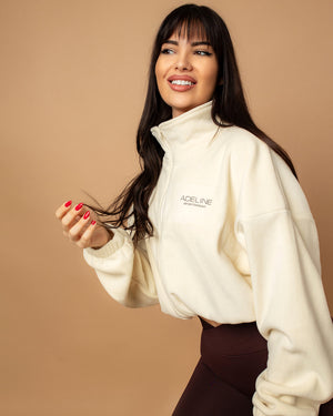 Плюшено кадифено яке в млечен цвят