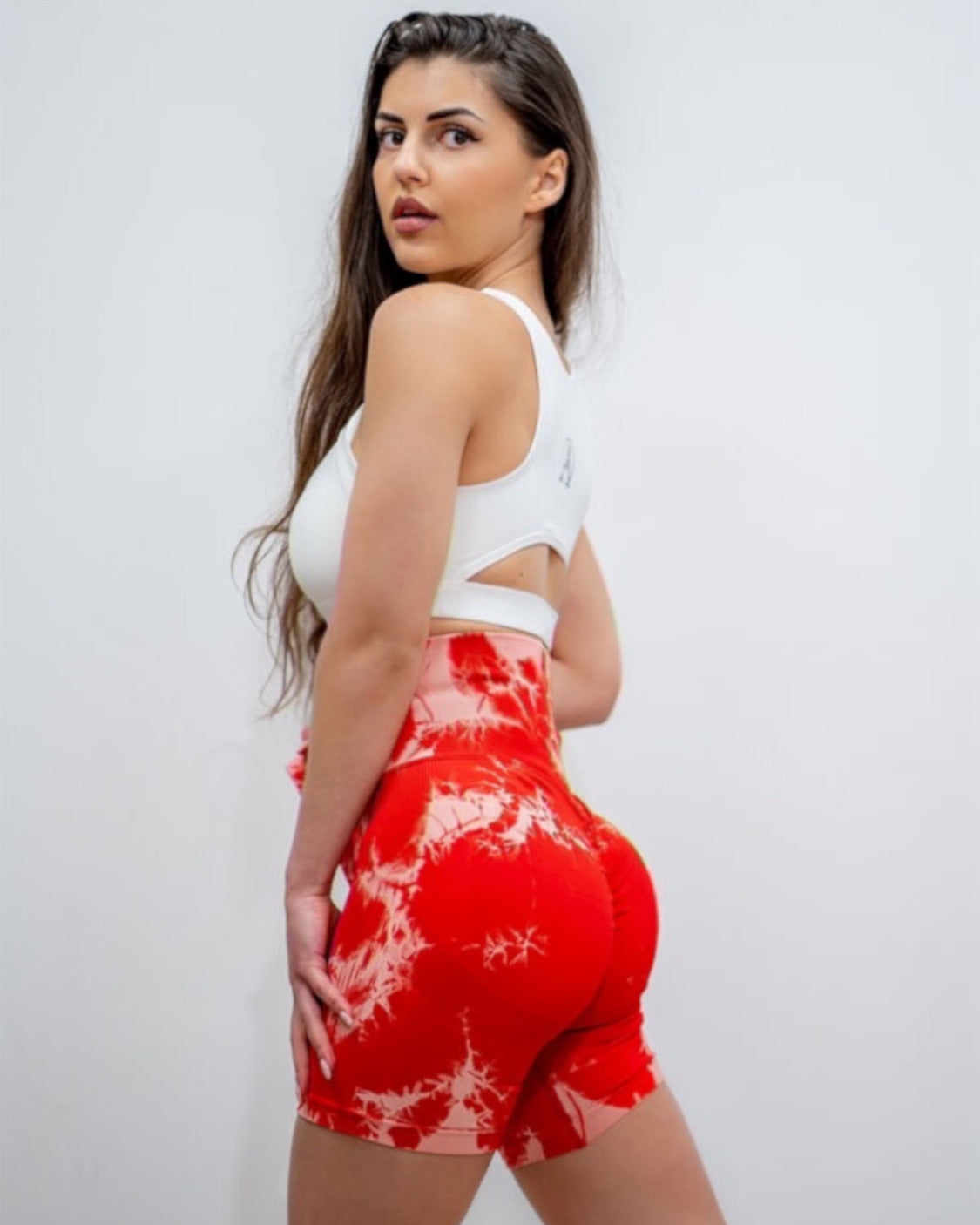 Къс оформящ мраморен клин в червен цвят