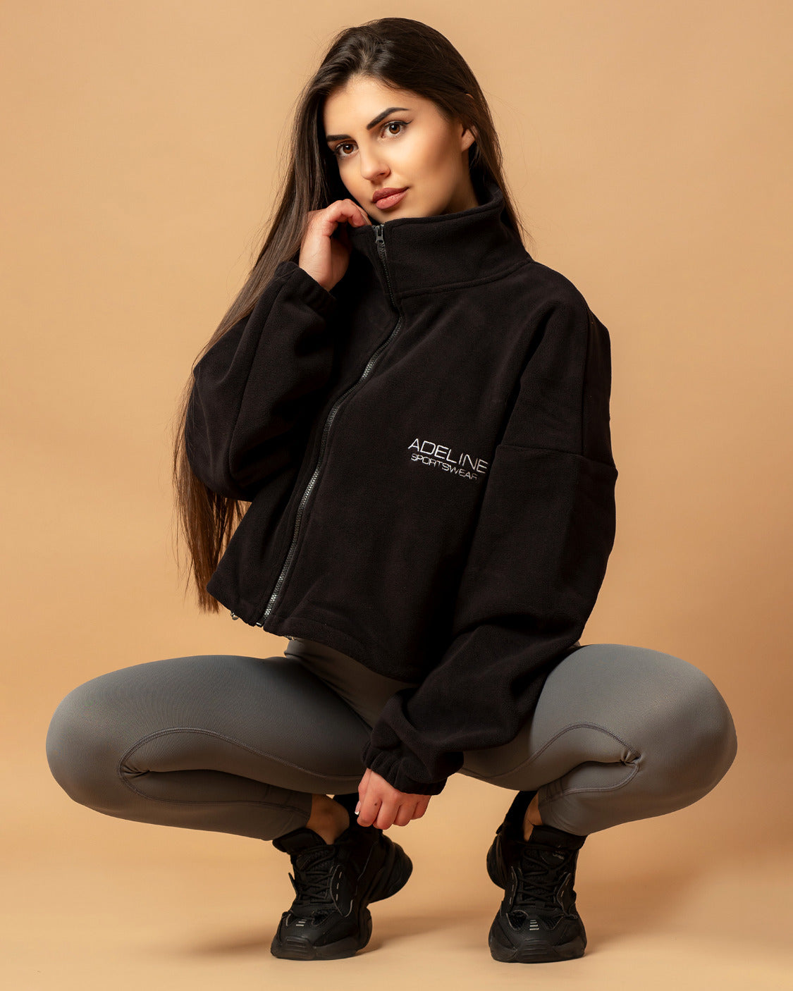 Плюшено кадифено яке в черен цвят