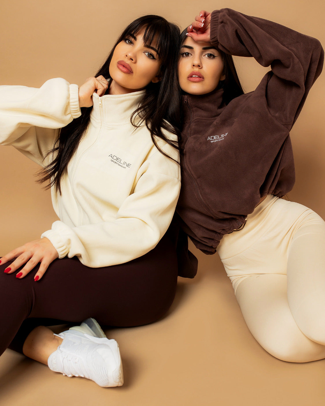 Плюшено кадифено яке в млечен цвят