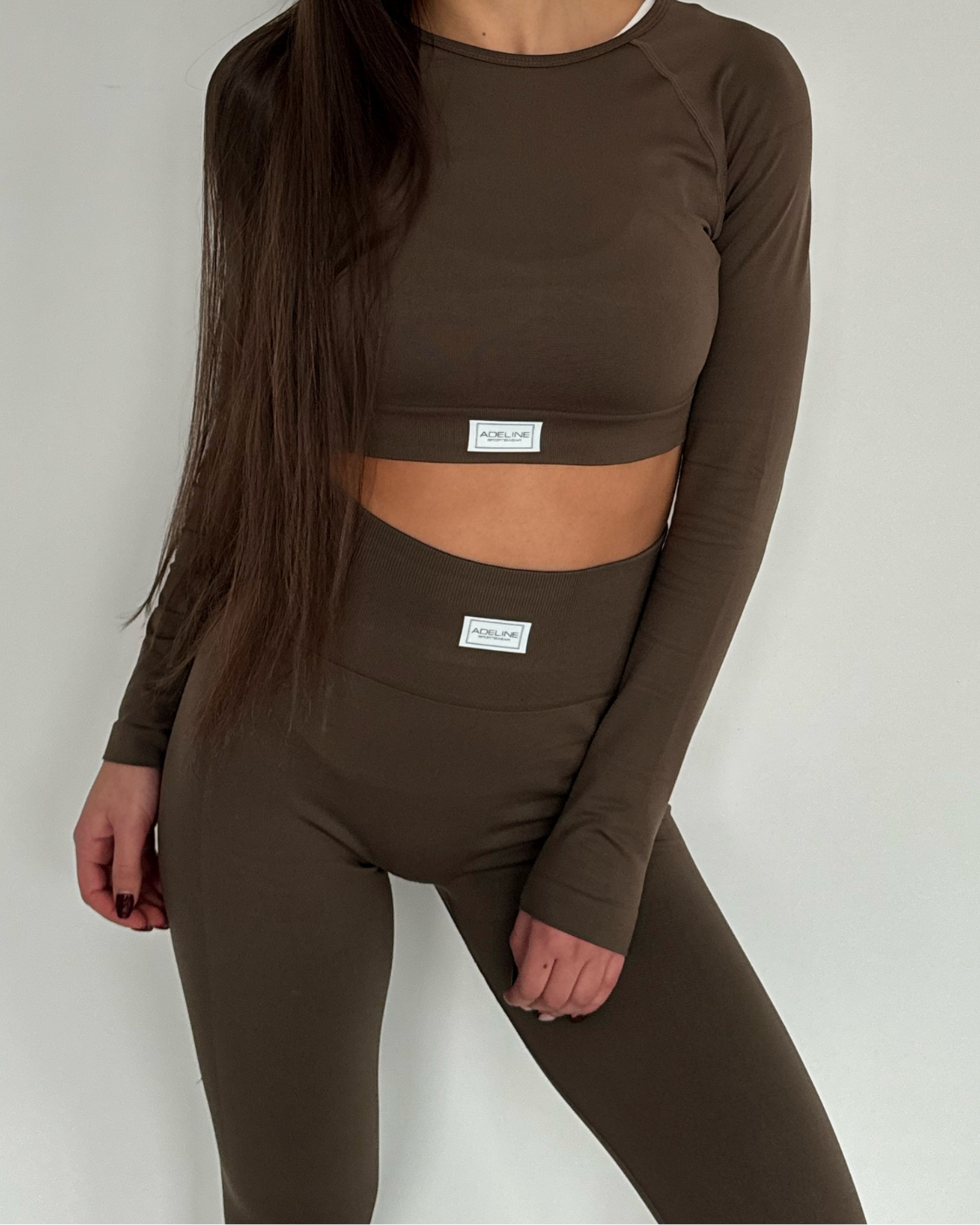 Спортен клин 𝐀𝐔𝐑𝐀 в кафяв цвят