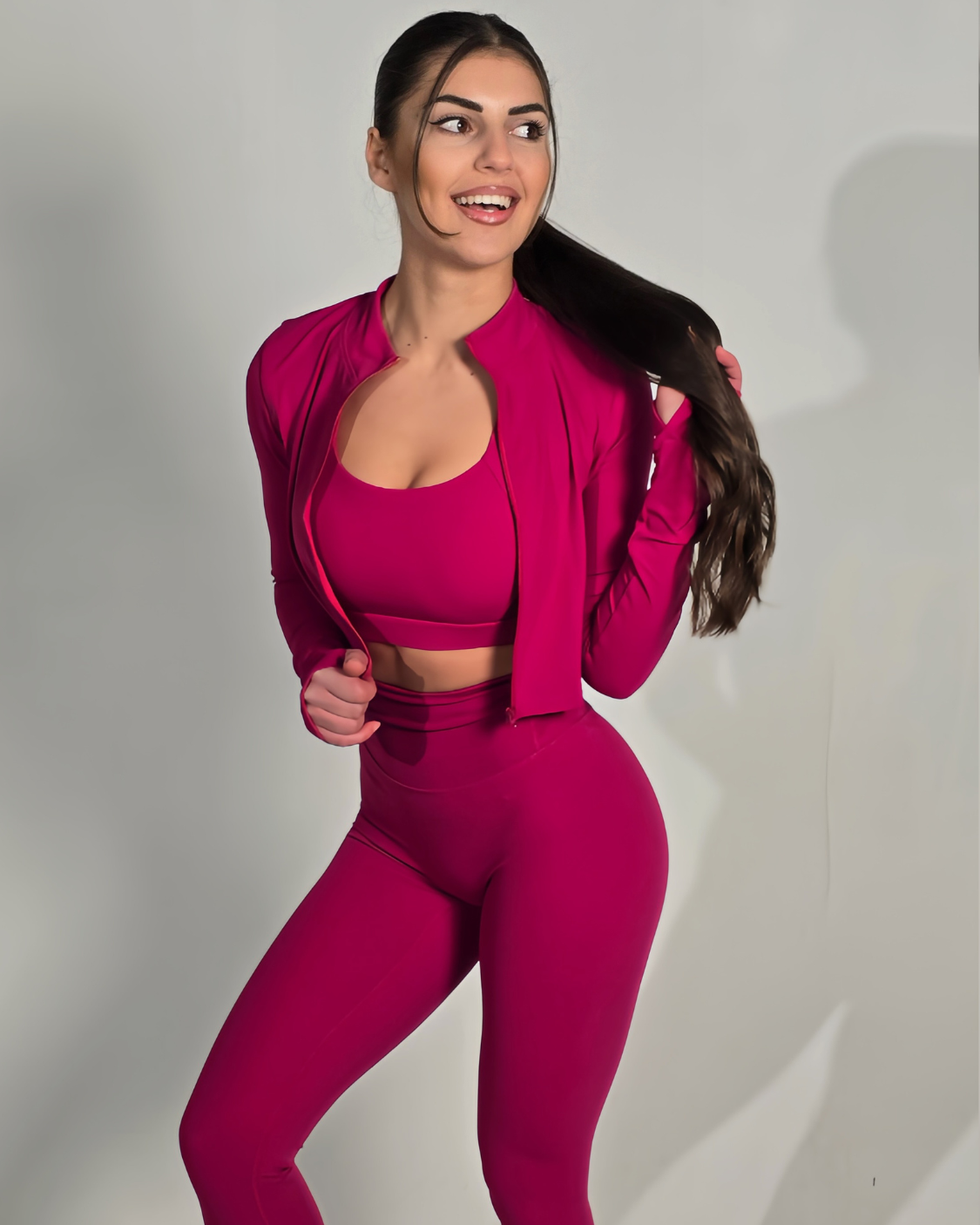 Късо спортно яке 𝗠𝗔𝗚𝗡𝗘𝗧𝗜𝗖