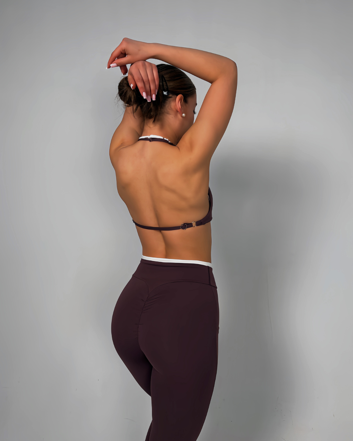 Спортен екип 𝐂𝐎𝐍𝐓𝐎𝐔𝐑