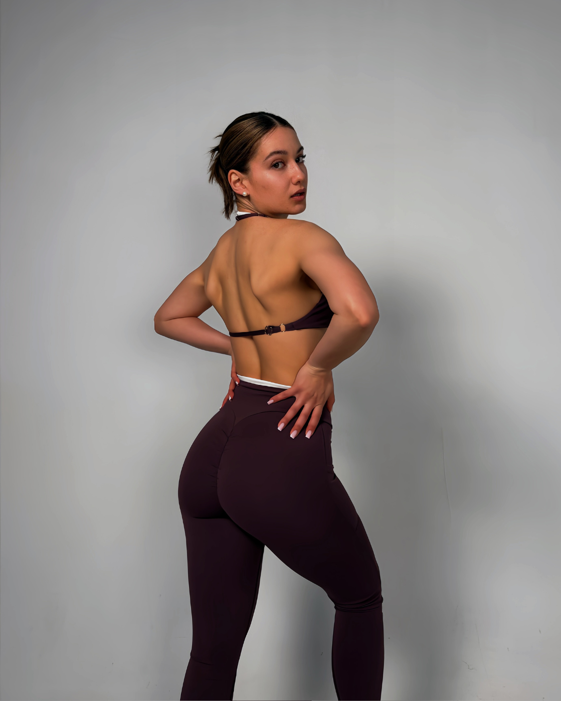 Спортен клин 𝗖𝗢𝗡𝗧𝗢𝗨𝗥