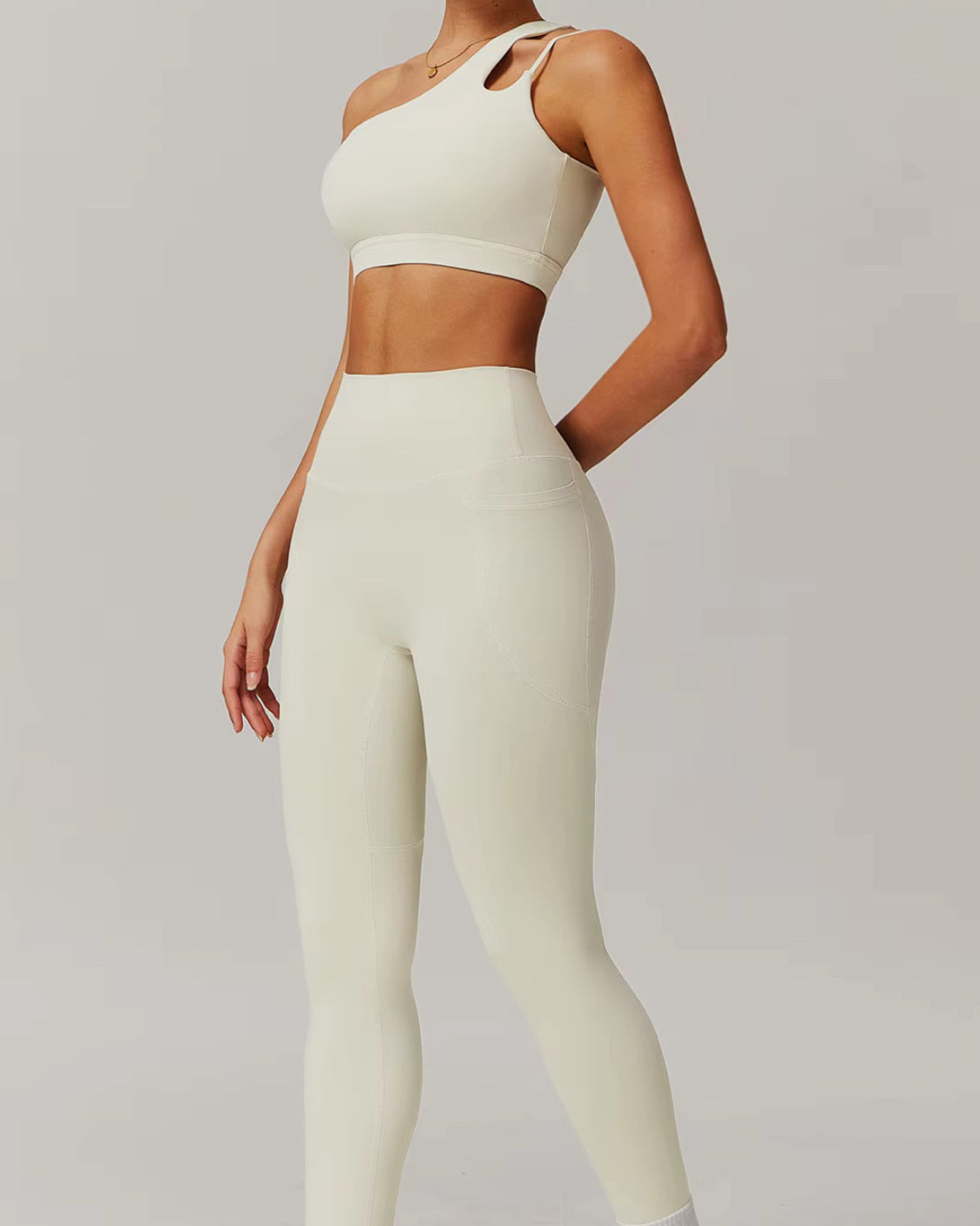 Спортен клин 𝗡𝗢𝗩𝗔