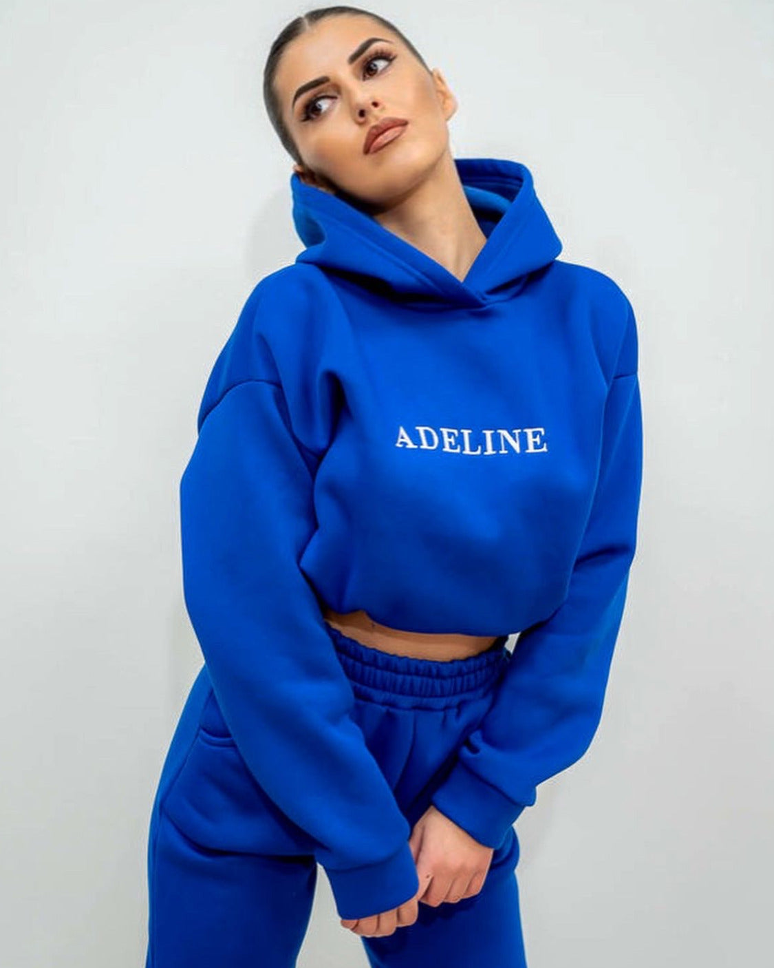 Плътен, ватиран сет в наситено син цвят