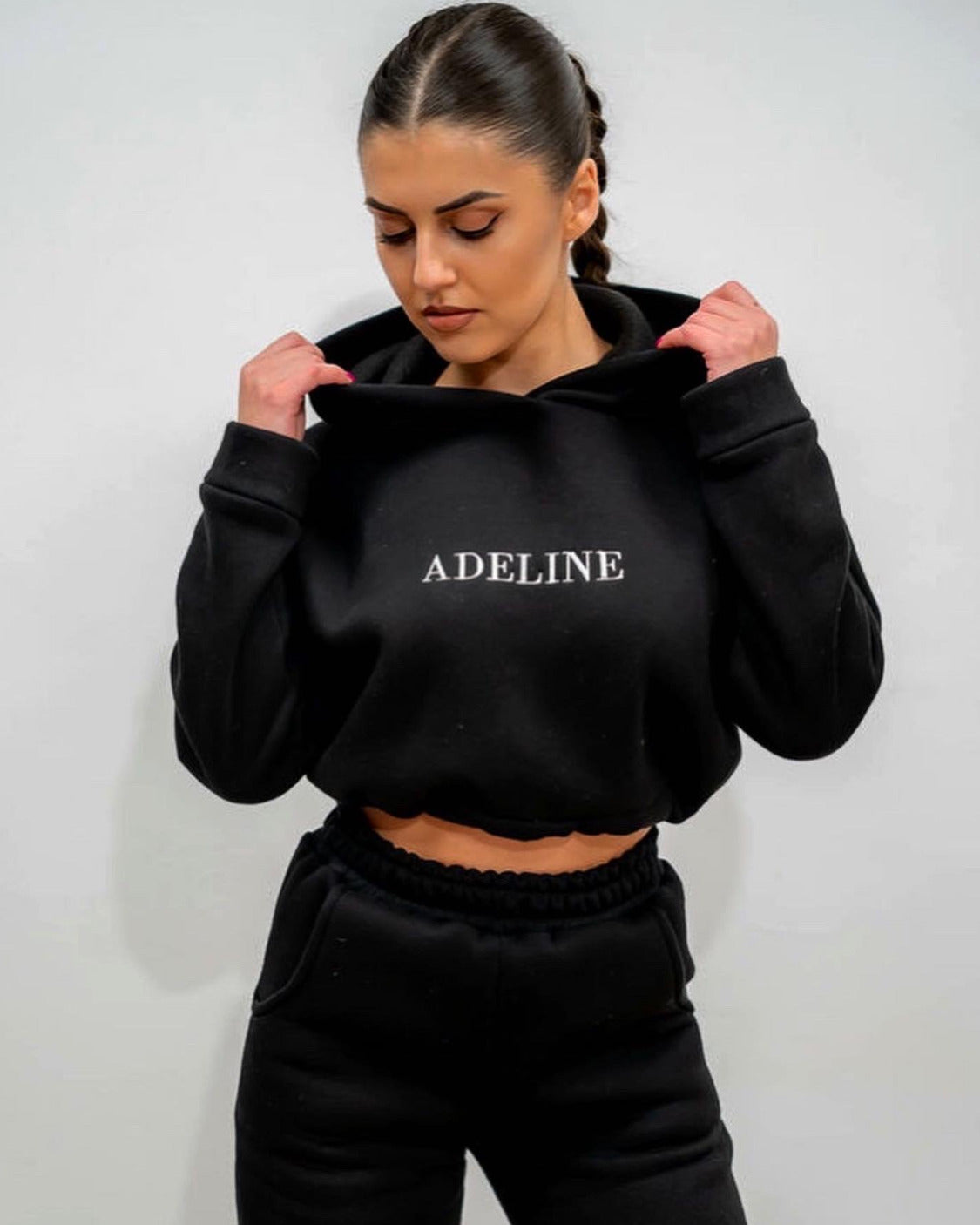 Плътен, ватиран сет в черен цвят